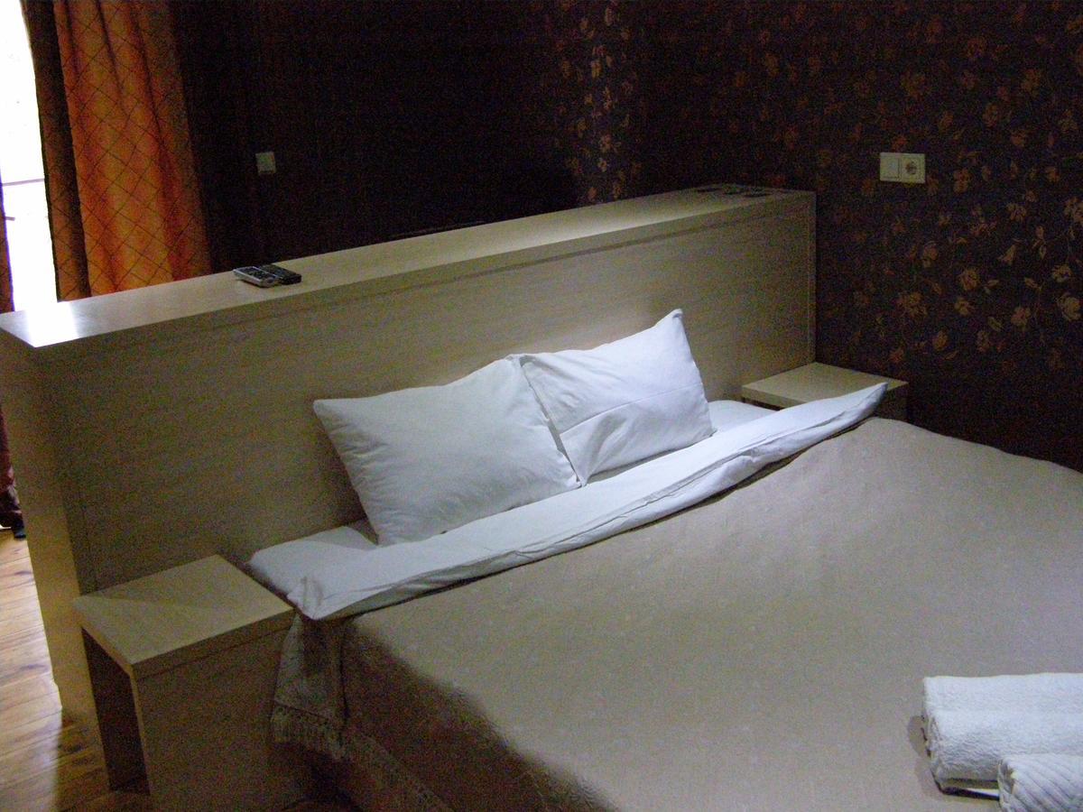 Hotel Sadok Kiev Exterior foto